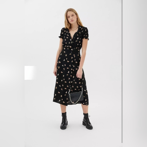 Urban Outfitters Dresses & Skirts - 📣Sale📣Urban Outfitters Black Wrap Dress With Orange Butterflies, Size Medium